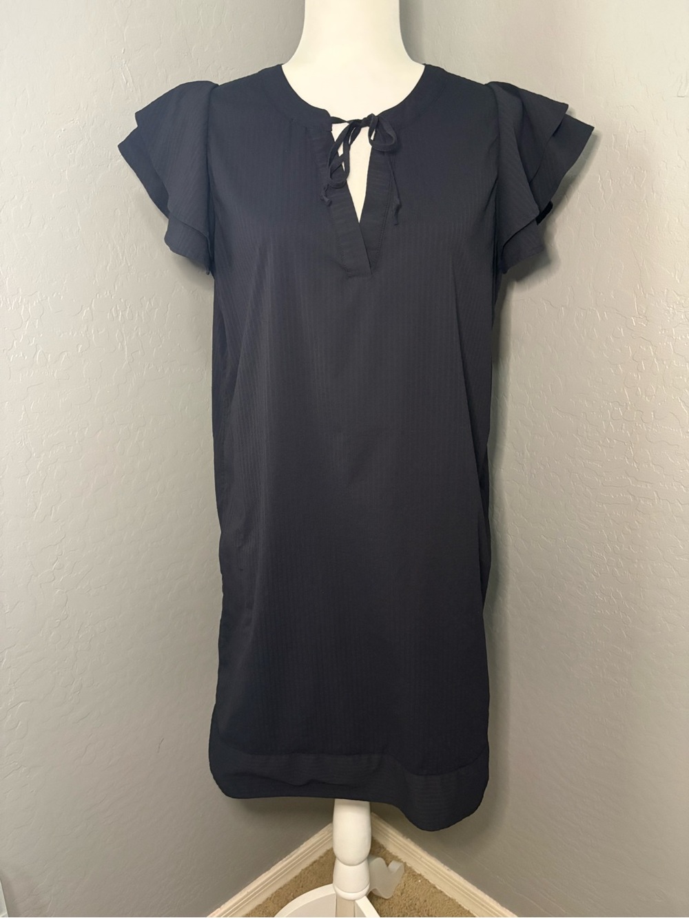 Vineyard Vines Performance Size Medium Women's Harbor Flutter Navy Tunic Dress